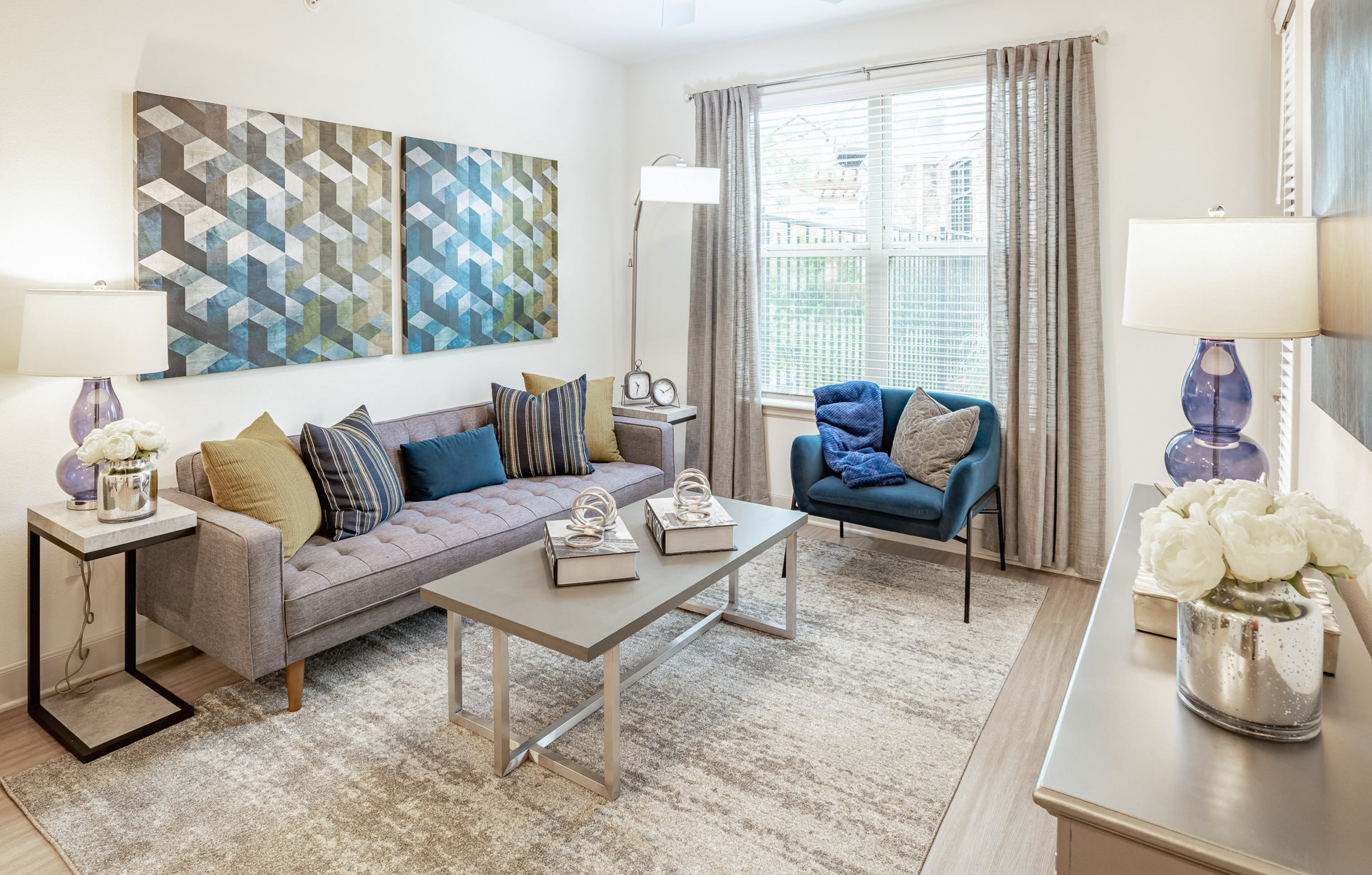 Stone Loch Apartments in Tomball, TX